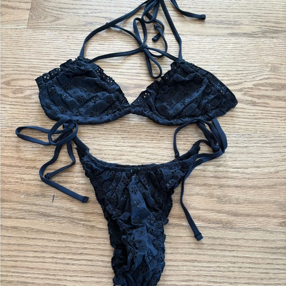 Frankie’s bikinis set